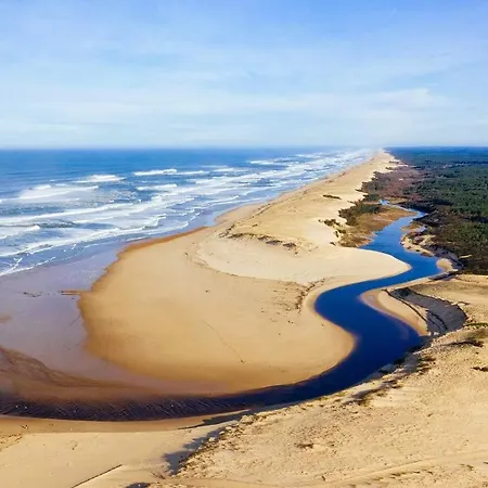 A Deux Pas De L Ocean